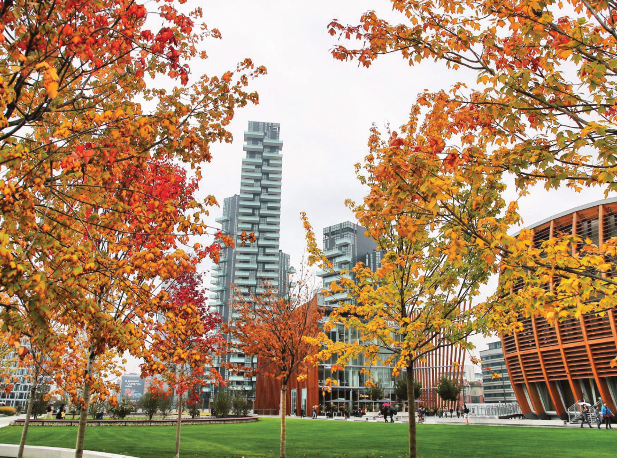 Fall atmosphere at Porta Nuova Milan